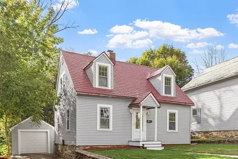 33 Clark St, Southbridge, MA 01550
