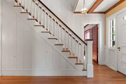 Entry Way - 17 Pine Rd, Sharon, MA 02067 photo 2 of 4