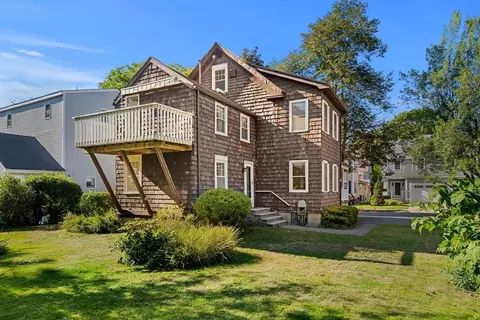 30 Park St, Wakefield, MA 01880