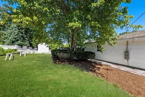 Exterior - 4 Richard Rd, Hingham, MA 02043 photo 5 of 9