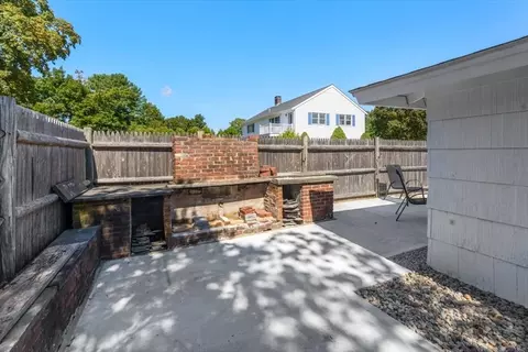 Exterior - 4 Richard Rd, Hingham, MA 02043 photo 6 of 9