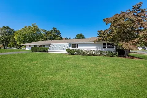 Exterior - 4 Richard Rd, Hingham, MA 02043 photo 2 of 9