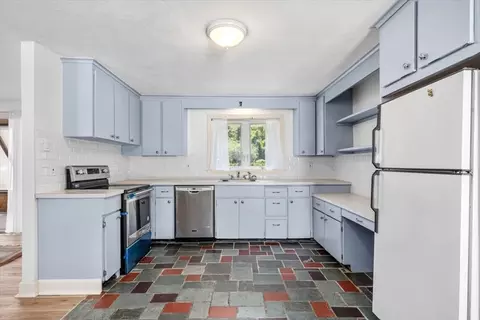 Kitchen - 4 Richard Rd, Hingham, MA 02043 photo 1 of 2