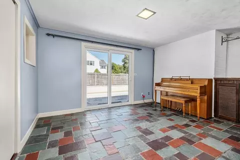 Living - 4 Richard Rd, Hingham, MA 02043 photo 1 of 5