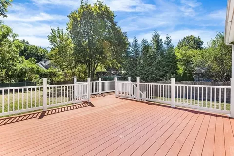 Exterior - 36 Brookside Rd, Braintree, MA 02184 photo 3 of 4