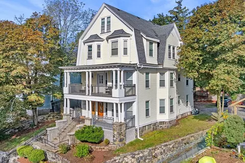 122-124 Beacon Hill Ave #2, Lynn, MA 01902