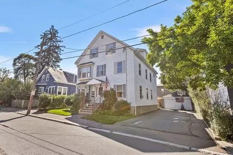 24 Wisteria St #2, Salem, MA 01970