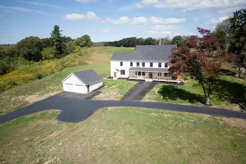 828 Lancaster Ave, Lunenburg, MA 01462