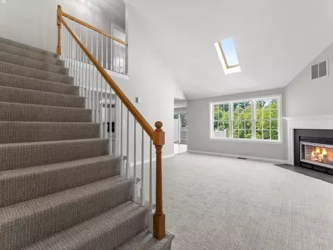 Living - 24 Coldspring Dr #B, Sutton, MA 01590 photo 1 of 6