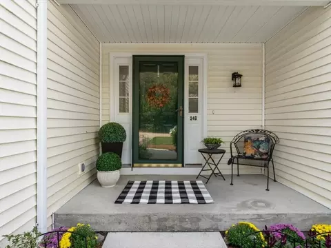 Exterior - 24 Coldspring Dr #B, Sutton, MA 01590 photo 2 of 8