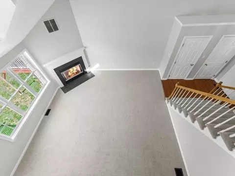Living - 24 Coldspring Dr #B, Sutton, MA 01590 photo 6 of 6