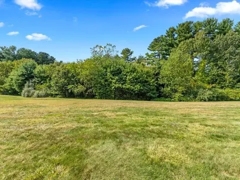 Exterior - 24 Coldspring Dr #B, Sutton, MA 01590 photo 7 of 8