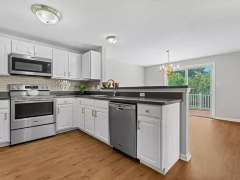Kitchen - 24 Coldspring Dr #B, Sutton, MA 01590 photo 2 of 4