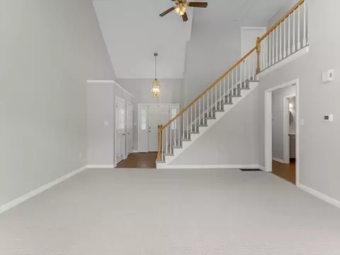 Living - 24 Coldspring Dr #B, Sutton, MA 01590 photo 4 of 6