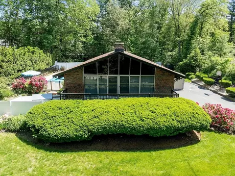 46 West St, Wilmington, MA 01887