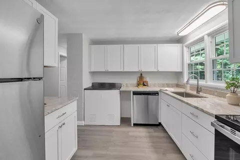 33 Ruthellen Rd, Framingham, MA 01701 photo 12