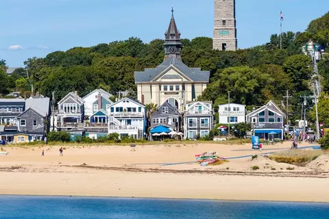 269-271 Commercial St, Provincetown, MA 02657
