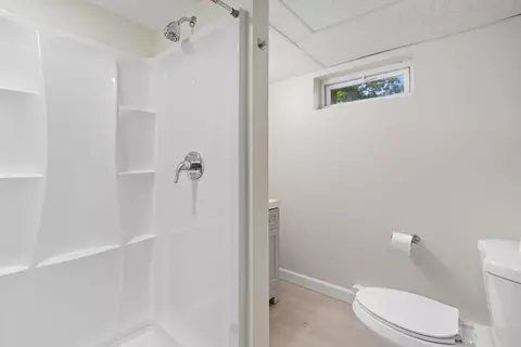 Bath - 26 Portulaca Dr, Springfield, MA 01129 photo 2 of 2