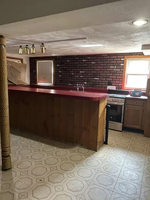 95 Main St, Saugus, MA 01906 photo 15