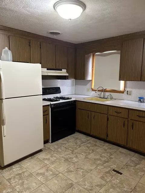 95 Main St, Saugus, MA 01906 photo 5