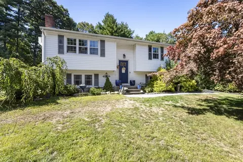 6 Pine Tree Dr, Plainville, MA 02762