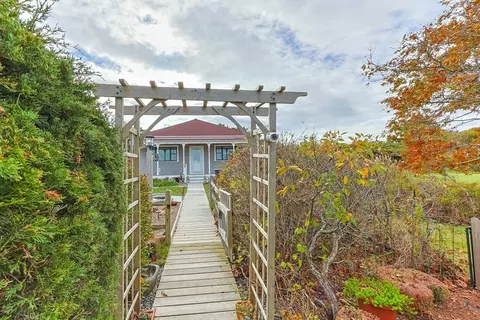 11 Highland Light Rd, Truro, MA 02666