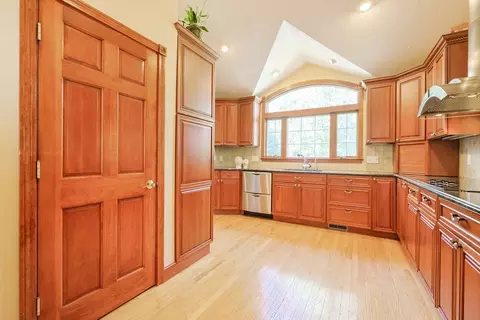 60 Deerfield, Needham, MA 02492 photo 12