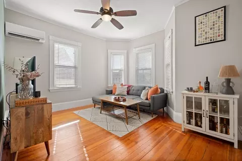 34 Forrester St #3, Salem, MA 01970