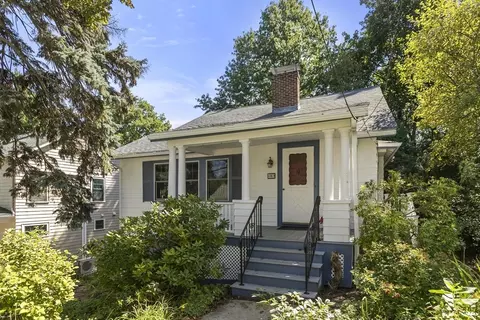 84 School St, Arlington, MA 02476
