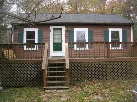583 State Rd, Plymouth, MA 02360
