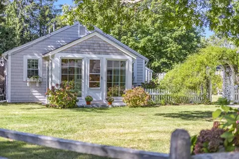 27 Wilfin Rd, Yarmouth, MA 02664