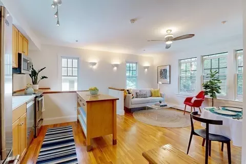 421 Norfolk St #2C, Somerville, MA 02143