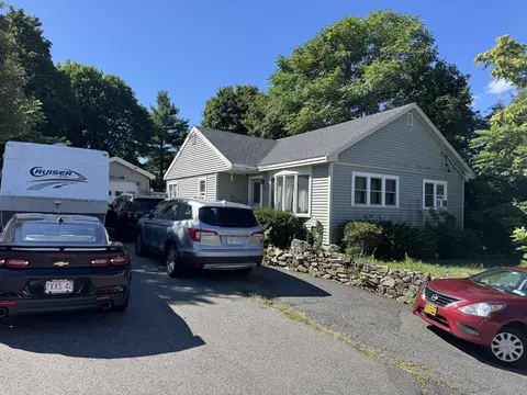 25 Richmond St, Weymouth, MA 02188