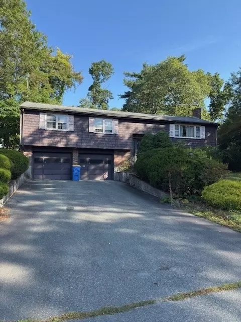 39 Marion St, Randolph, MA 02368