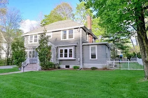 1754 Washington St, Auburndale, MA 02466