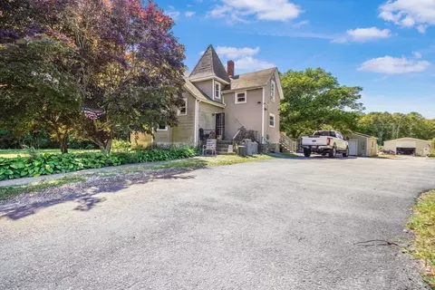 185 Stafford Rd, Tiverton, RI 02878