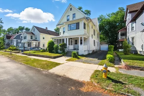 44-46 Hastings St, Springfield, MA 01104