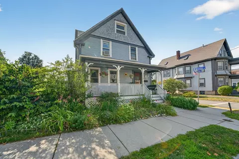 32 Green St, Fairhaven, MA 02719