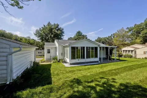 Exterior - 19 Dennis St, Springfield, MA 01118 photo 2 of 5