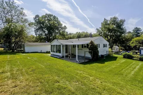 Exterior - 19 Dennis St, Springfield, MA 01118 photo 3 of 5