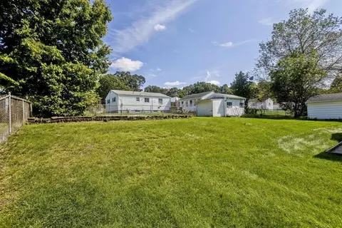 Exterior - 19 Dennis St, Springfield, MA 01118 photo 5 of 5