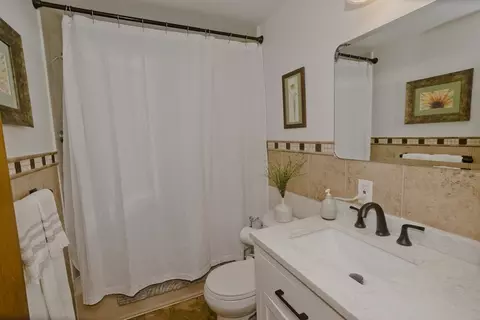 Bath - 19 Dennis St, Springfield, MA 01118 photo 1 of 2