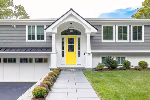 22 Fox Hill Dr, Natick, MA 01760