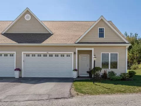 843 Ledgewood Way #843, Clinton, MA 01510