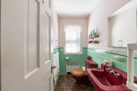 Bath - 751 Brook Rd, Milton, MA 02186 photo 1 of 2