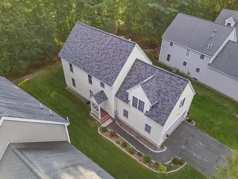 138 Barbara Ln #138, Hudson, NH 03051