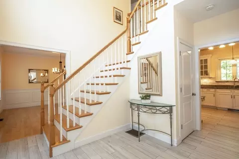Entry Way - 4 Farrar Rd, Upton, MA 01568 photo 1 of 1