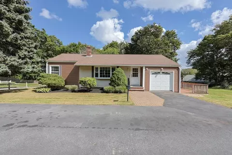 4 Wendell St, Swansea, MA 02777