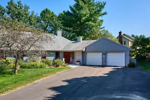 19 Baldwin Ln #19, Amherst, MA 01002