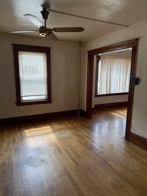 Living - 62 Pine View Ave, Worcester, MA 01603 photo 2 of 4